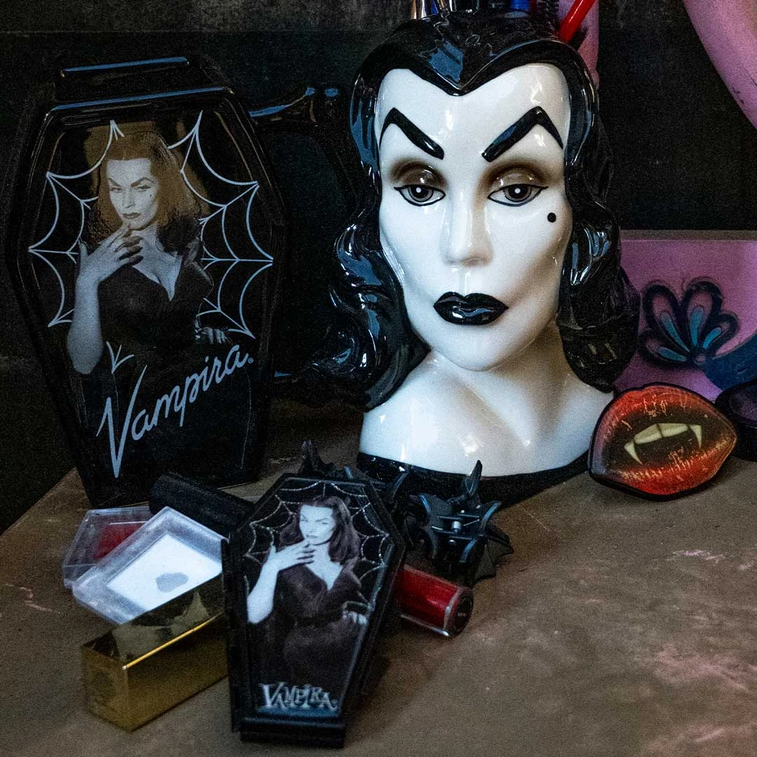 Vampira Cobweb Glitter Coffin Compact 3 Vampira Cobweb Glitter Coffin Compact - Image 3